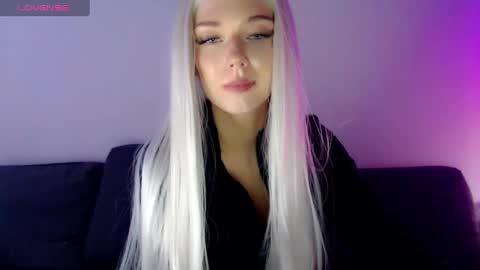 Snapshot of pervyblonde chatting on January 30, 1:21 pm Isabella online show from January 30, 1:21 pm