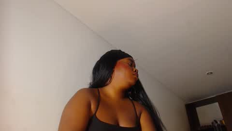 Snapshot of petarda333 chatting on December 16, 10:59 pm kamila online show from December 16, 10:59 pm