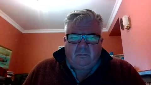 Snapshot of pete112991 chatting on February 21, 12:06 pm pete112991 online show from February 21, 12:06 pm