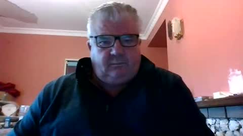 Snapshot of pete112991 chatting on December 1, 12:10 pm pete112991 online show from December 1, 12:10 pm