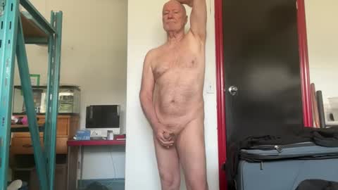peter4443 online show from May 21, 2:46 pm