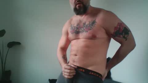 Snapshot of peter86pussyeater chatting on February 5, 9:03 am Peter online show from February 5, 9:03 am