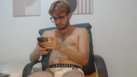 Snapshot of peter_x_annaud chatting on May 16, 10:58 am FELIPE online show from May 16, 10:58 am