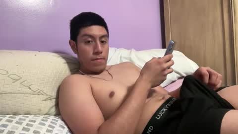 Snapshot of peterbernabe9705 chatting on January 6, 2:15 am peterbernabe9705 online show from January 6, 2:15 am