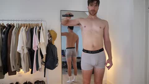 Peter Parker online show from October 15, 4:18 pm