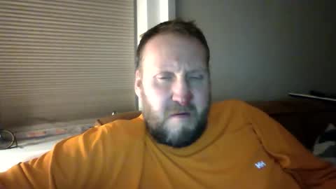 Snapshot of peterpeters443 chatting on January 7, 12:57 am jelle online show from January 7, 12:57 am