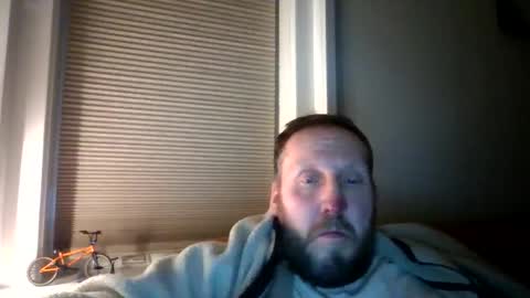 Snapshot of peterpeters443 chatting on January 15, 1:32 am jelle online show from January 15, 1:32 am