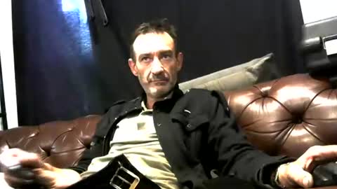 Snapshot of peterrobertson939 chatting on April 11, 1:54 am peterrobertson939 online show from April 11, 1:54 am