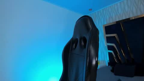 PETES EVANS new account online show from December 3, 11:25 pm