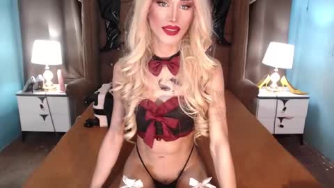 Snapshot of petite_bigload_7inches_thick69 chatting on October 20, 1:44 pm BIGLOAD online show from October 20, 1:44 pm