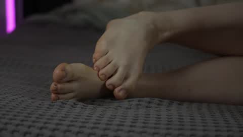 petite_cathrine online show from April 6, 6:31 pm