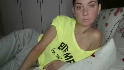 petite_danielle online show from September 11, 6:46 am