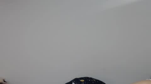 Snapshot of petite_kurly_qt chatting on December 23, 4:12 am loli online show from December 23, 4:12 am