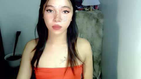 petite_mary69 online show from March 26, 5:02 am