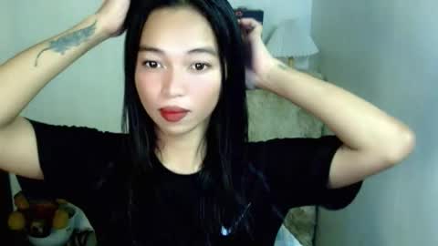 Snapshot of petite_mary69 chatting on April 4, 5:49 am petite_mary69 online show from April 4, 5:49 am