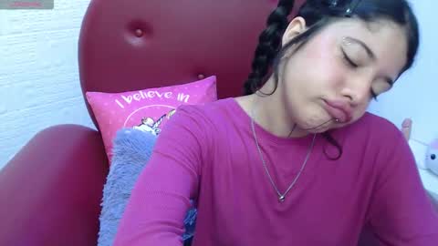 Snapshot of petite_melodyy chatting on March 9, 1:48 pm Melody online show from March 9, 1:48 pm