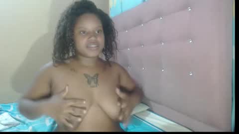 petitechocolatemommy online show from January 18, 2:48 am