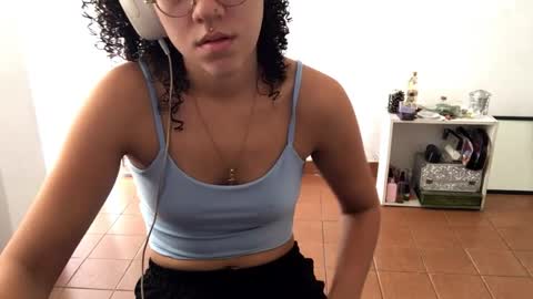 Mlian online show from April 3, 2:48 pm