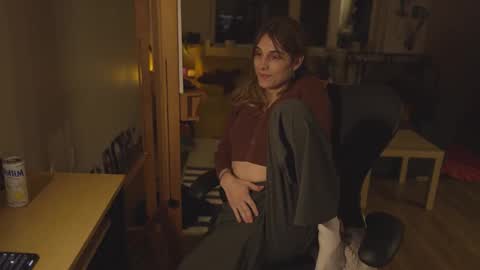 caracal online show from December 22, 4:42 am