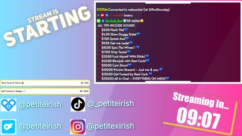 Snapshot of petiteirish_ chatting on April 3, 6:28 pm Petite Irish online show from April 3, 6:28 pm