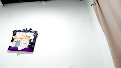 danna online show from November 9, 4:00 am