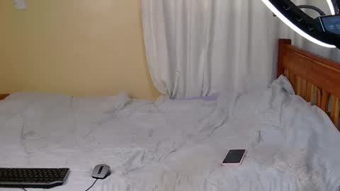 Kitty online show from April 3, 1:31 pm