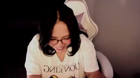 Snapshot of petitelilo1 chatting on January 20, 2:43 am Lilo online show from January 20, 2:43 am