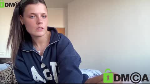 Snapshot of petiteminxlara chatting on March 5, 5:08 pm lara online show from March 5, 5:08 pm
