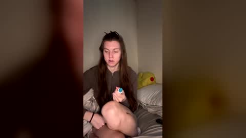 I am very new and dont know what im doing lol online show from April 2, 7:44 pm