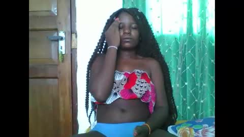 petitesweetchiq online show from March 9, 6:39 am