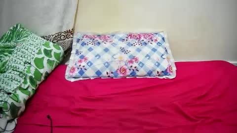 petitetasha online show from September 15, 9:15 pm