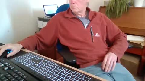 petitwilly online show from March 26, 2:22 pm