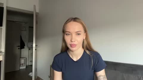 Amelie online show from July 30, 12:26 pm
