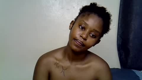pettite_gal online show from April 29, 4:38 am
