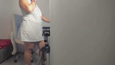 Snapshot of peyton_wat chatting on October 23, 11:53 am peyton_wat online show from October 23, 11:53 am