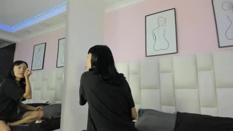 Snapshot of peytonlouise chatting on March 26, 12:00 pm Peyton Louise online show from March 26, 12:00 pm