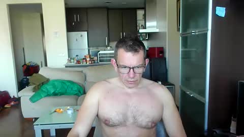 Snapshot of pg19clp4191zm chatting on February 25, 11:42 am Alex online show from February 25, 11:42 am