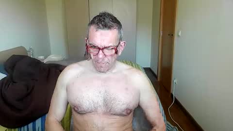 Snapshot of pg19clp4191zm chatting on March 16, 2:32 pm Alex online show from March 16, 2:32 pm