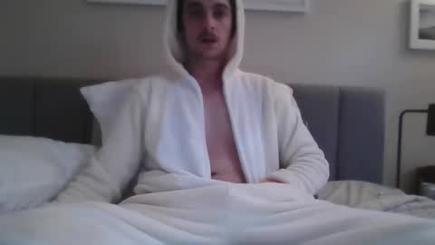 pgramlin09 online show from October 31, 6:31 pm