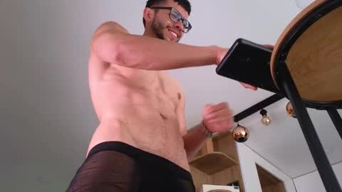 phantom_bigger1 online show from November 5, 1:44 pm