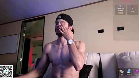 phantom_bigger1 online show from March 28, 2:05 pm