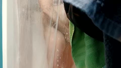 phase124 online show from February 1, 1:20 pm