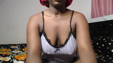 Snapshot of phat_pussylips chatting on March 3, 1:23 am tatiana online show from March 3, 1:23 am