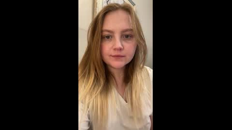 Snapshot of phatassblond chatting on January 11, 5:07 pm PhatAssBlond online show from January 11, 5:07 pm