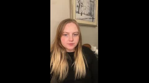 Snapshot of phatassblond chatting on January 16, 11:16 pm PhatAssBlond online show from January 16, 11:16 pm
