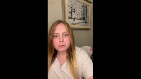 Snapshot of phatassblond chatting on January 18, 4:15 am PhatAssBlond online show from January 18, 4:15 am