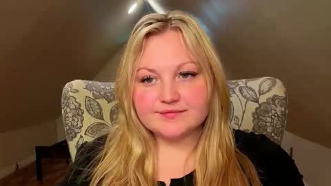 PhatAssBlond online show from May 12, 9:23 pm