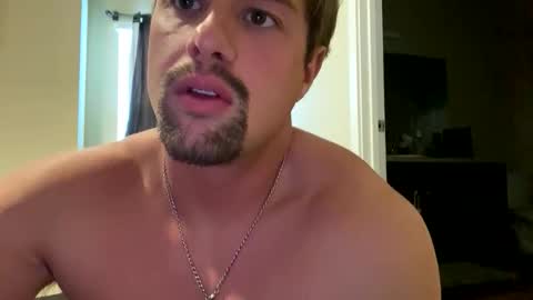 phatasswhiteboyyyy online show from April 8, 9:04 pm