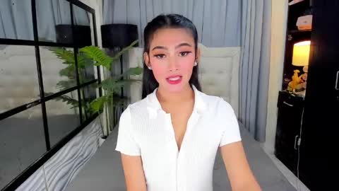 phenomenal_ivy online show from May 23, 2:32 pm