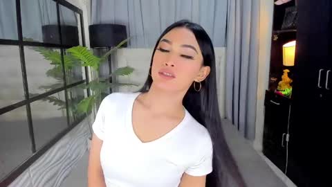 phenomenal_ivy online show from June 3, 2:33 pm